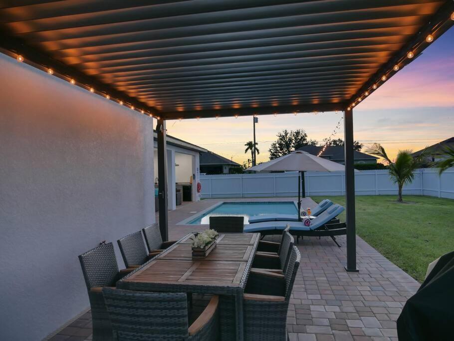 Casa Sevilla, Heated Pool, Sleeps 9, 4B3B เคปคอรัล ภายนอก รูปภาพ