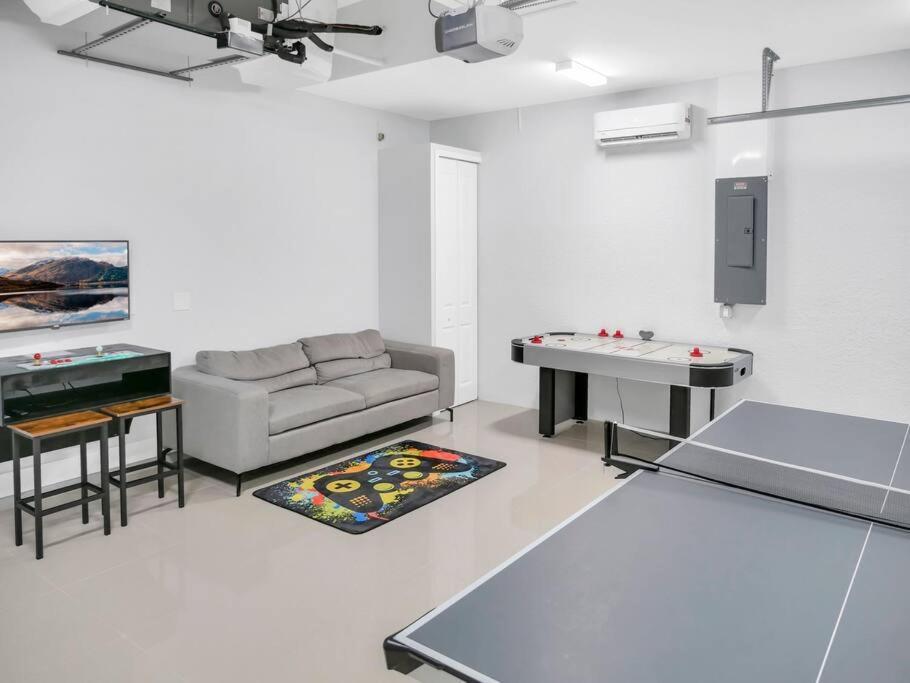 Casa Sevilla, Heated Pool, Sleeps 9, 4B3B เคปคอรัล ภายนอก รูปภาพ