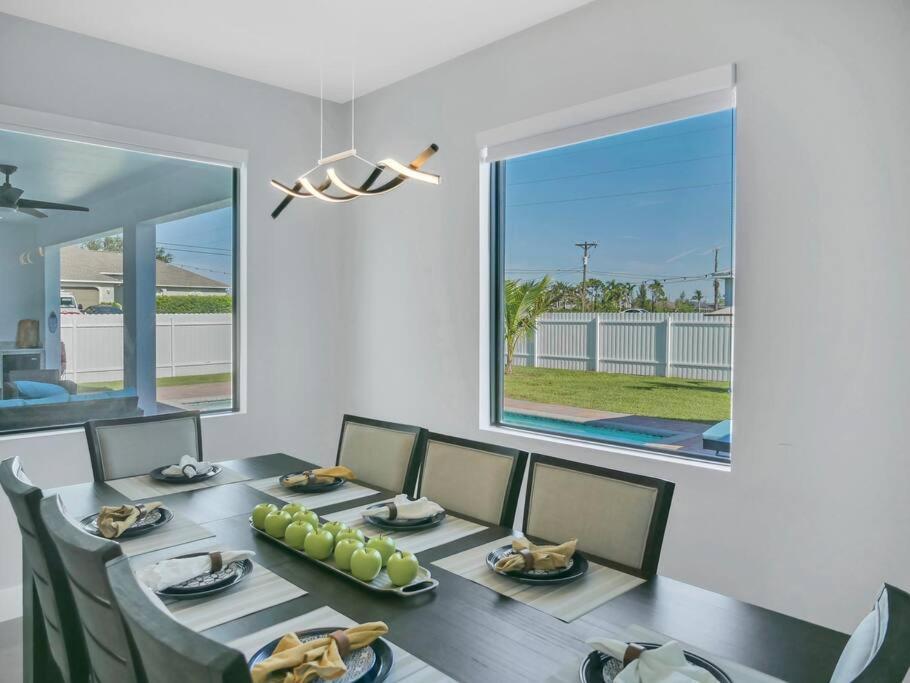 Casa Sevilla, Heated Pool, Sleeps 9, 4B3B เคปคอรัล ภายนอก รูปภาพ